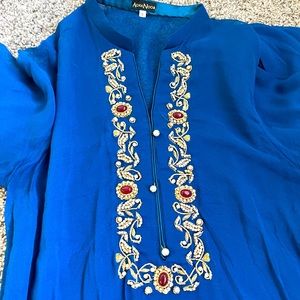 Pakistani designer kurti, brand new with no tags.